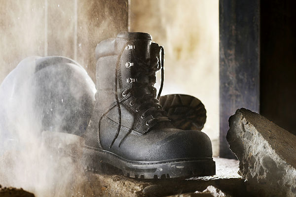 How Much Do Steel Toe Boots Weigh?