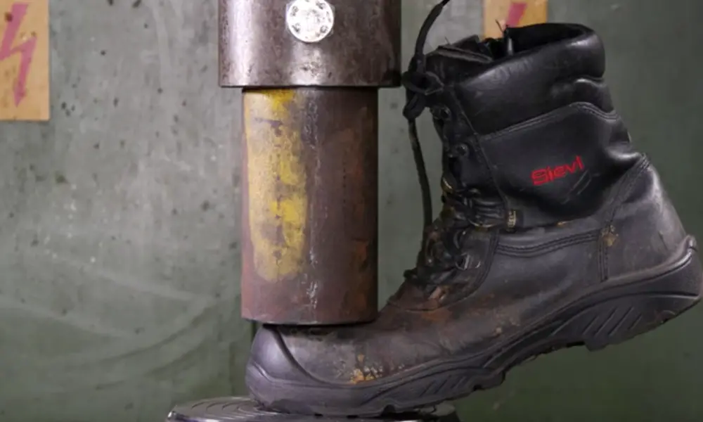 How Much Weight Can Steel Toe Boots Take?